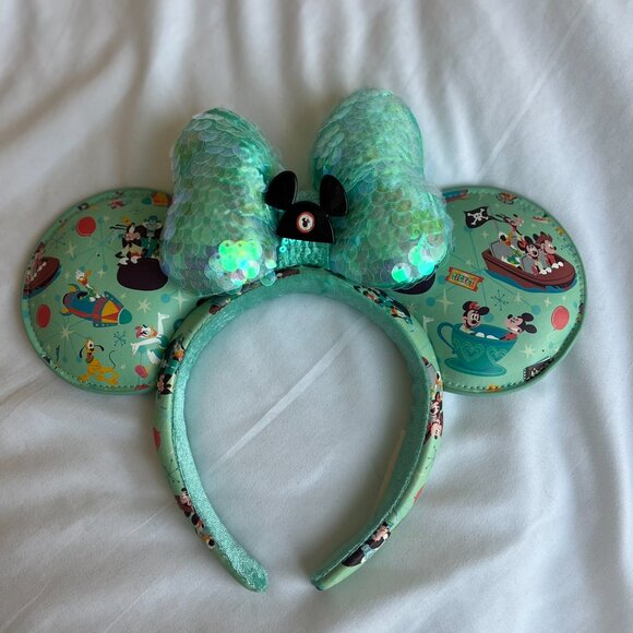 Minnie Mouse Ears Play in the Park - Picture 1 of 2